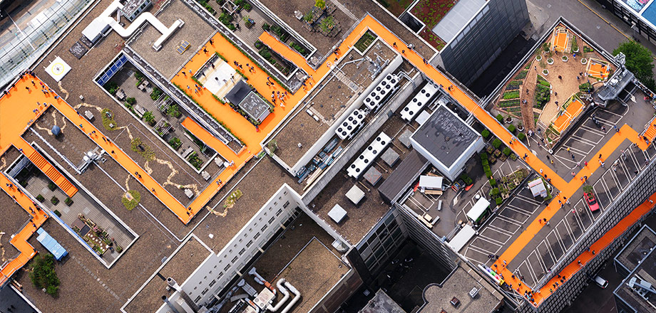 Rooftop Walk - ©Ossip